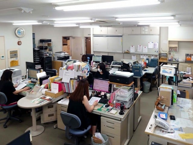 本社